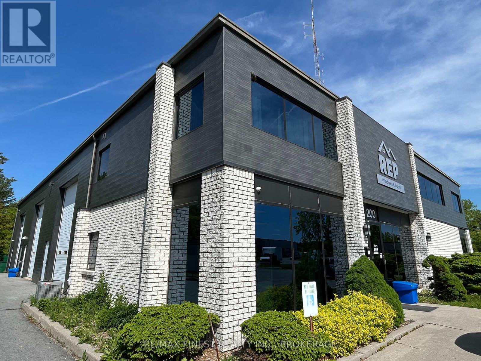 200 BINNINGTON COURT W