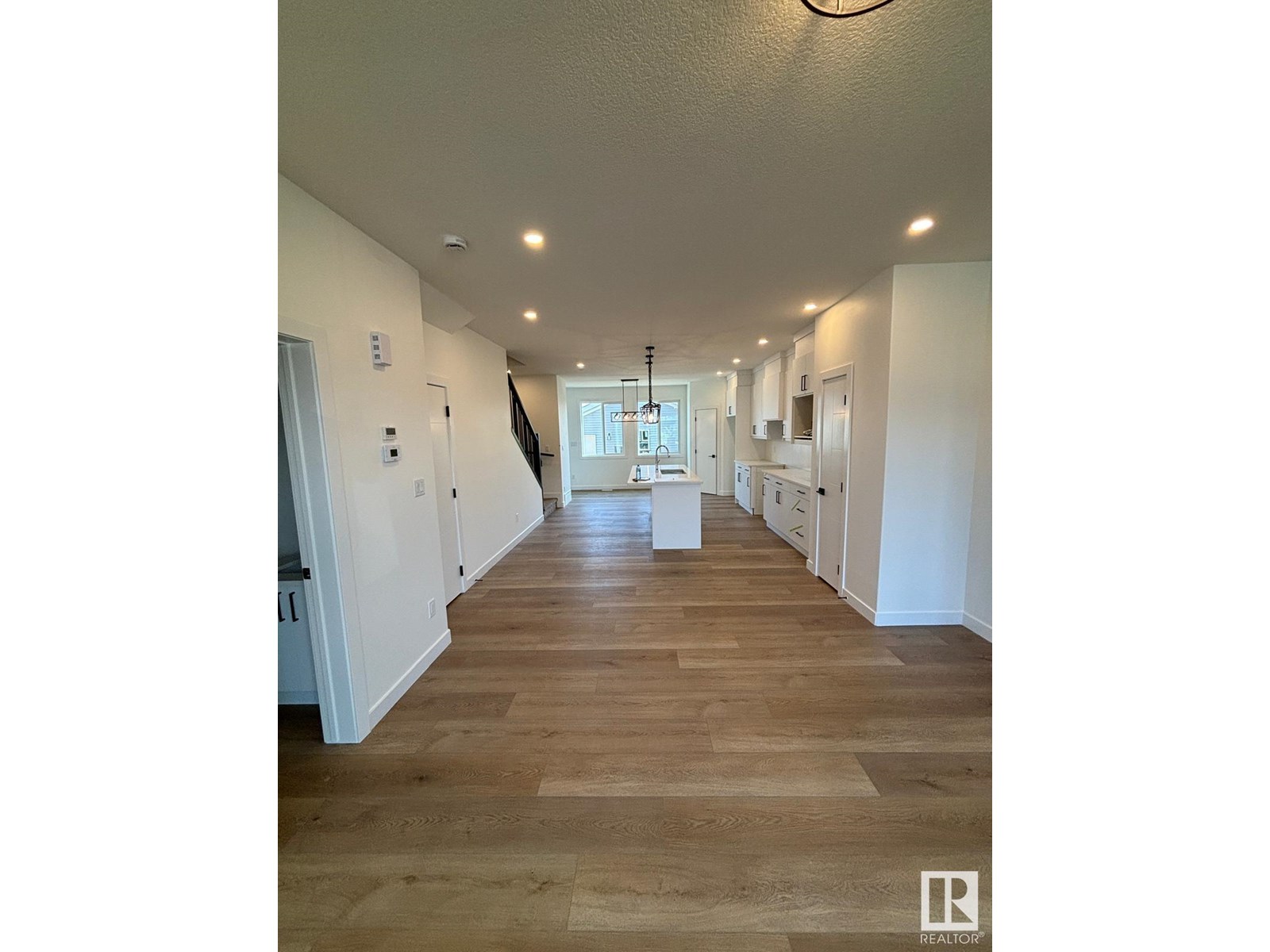 4207 38 ST