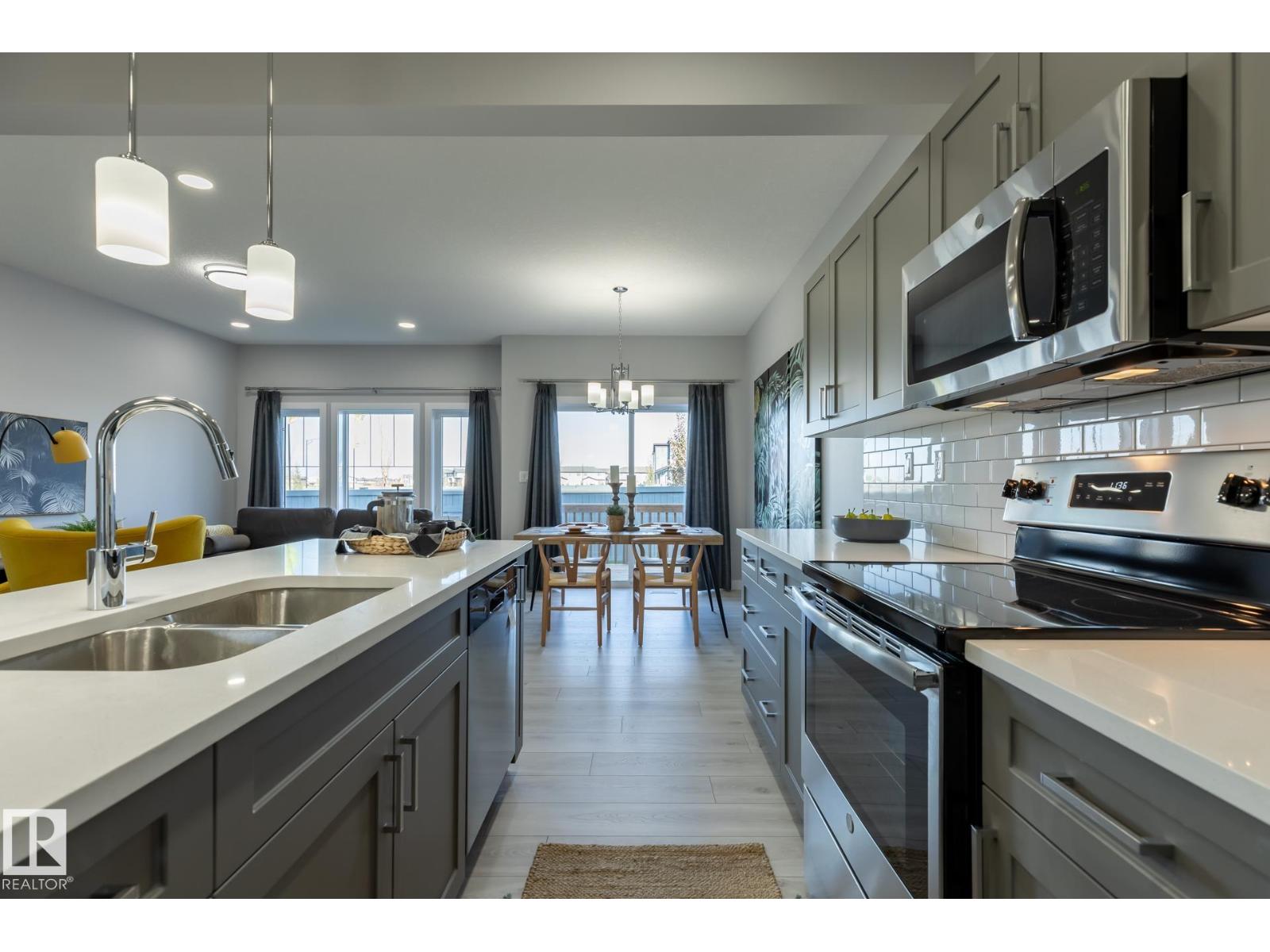 10718 99 ST
