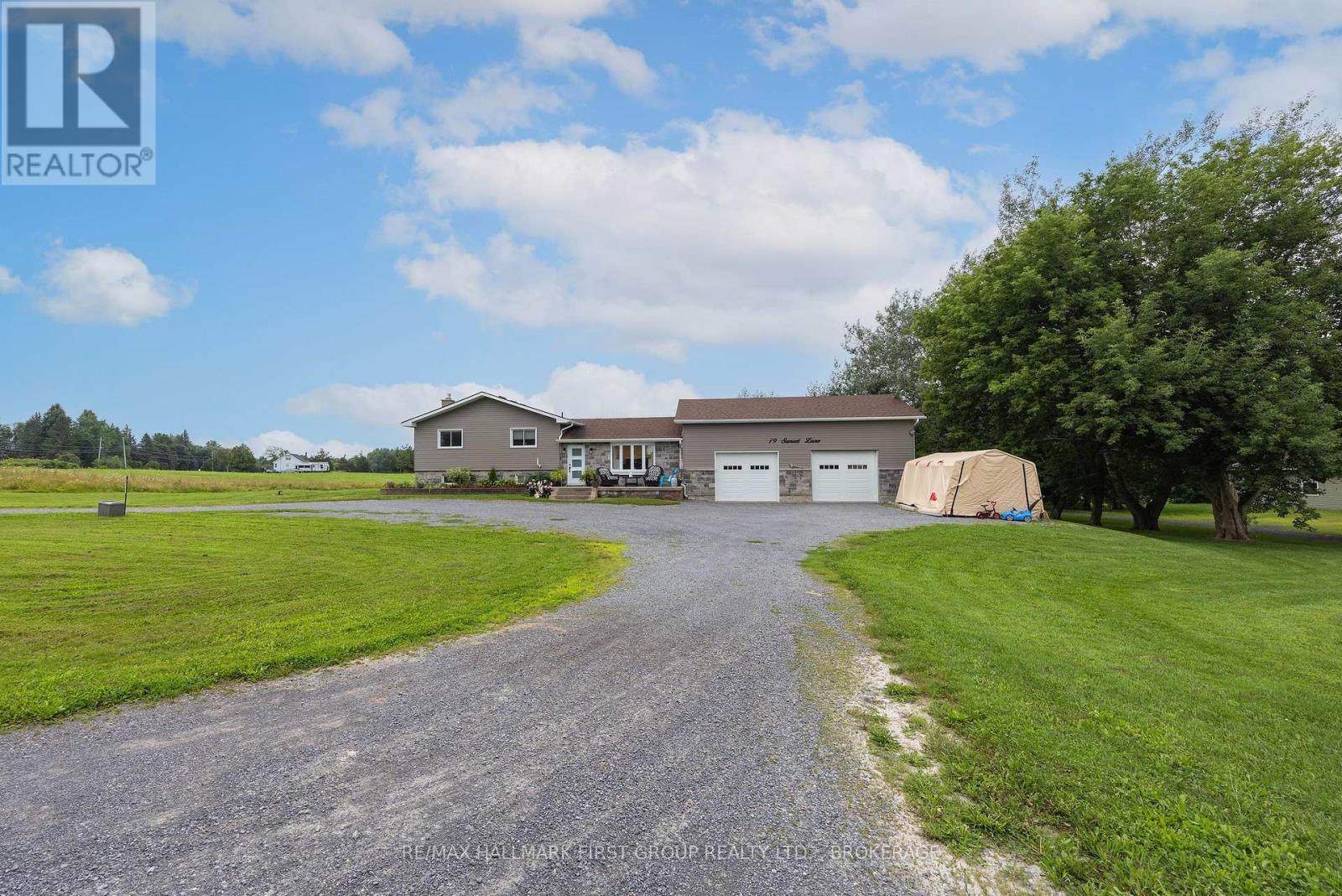 19 SUNSET LANE