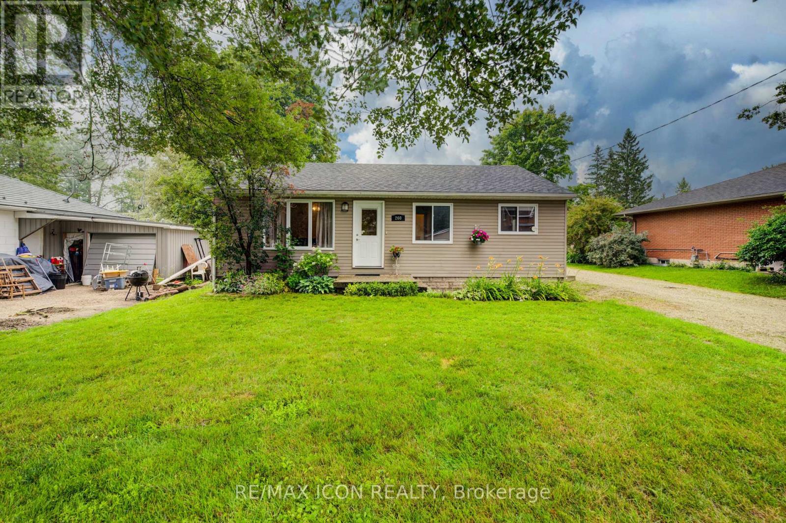 260 EGREMONT STREET S
