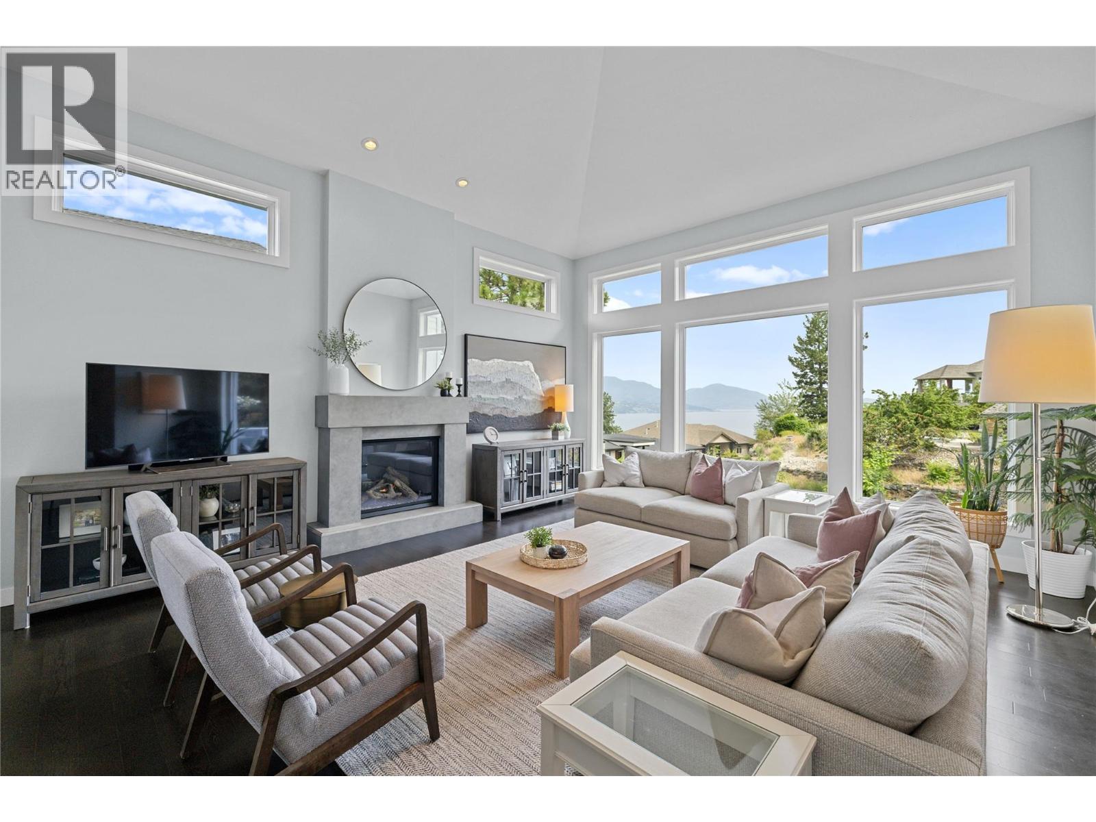 404 Quilchena Crescent