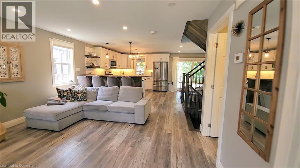324 EAST 43RD Street