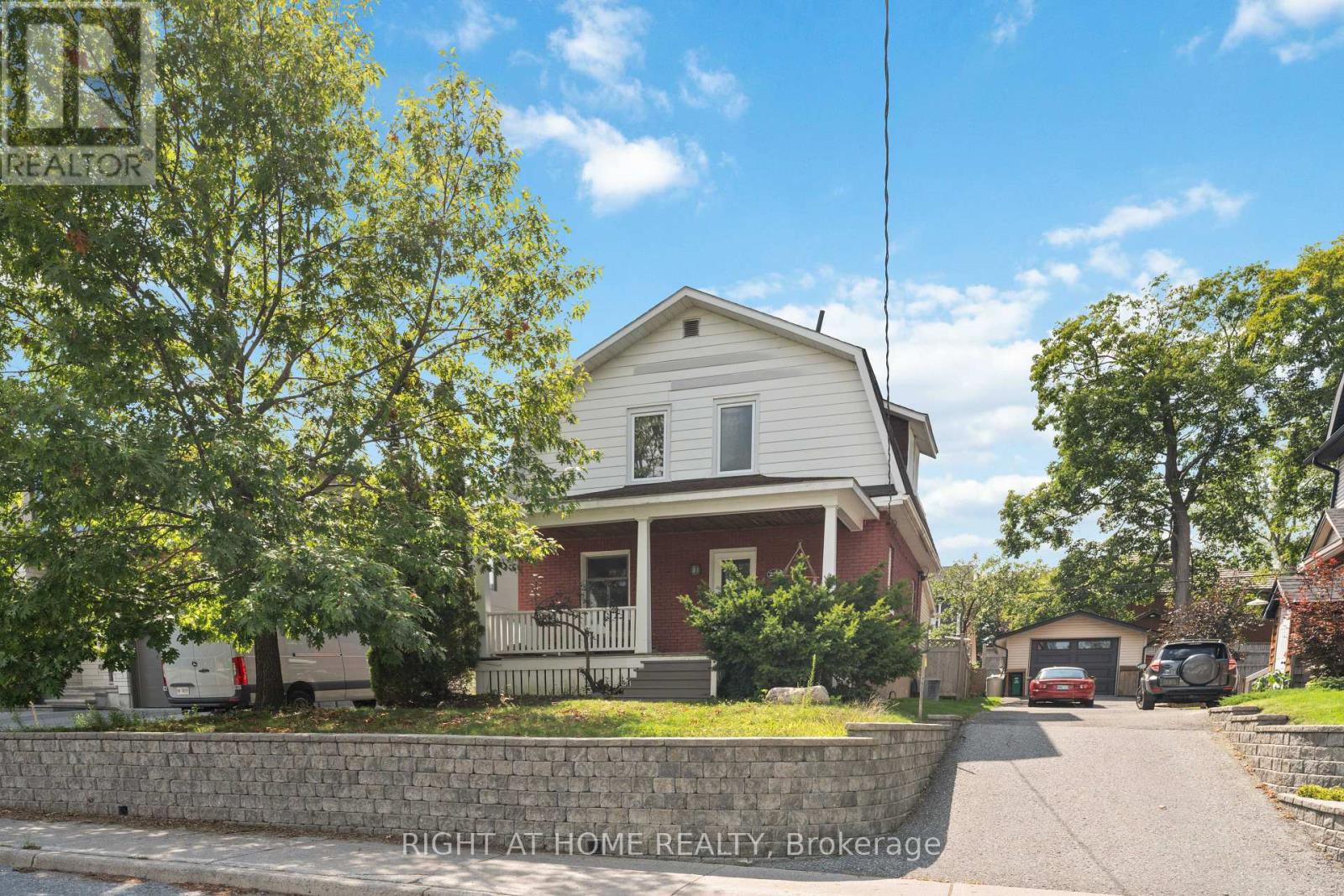 284 CHURCHILL AVENUE N