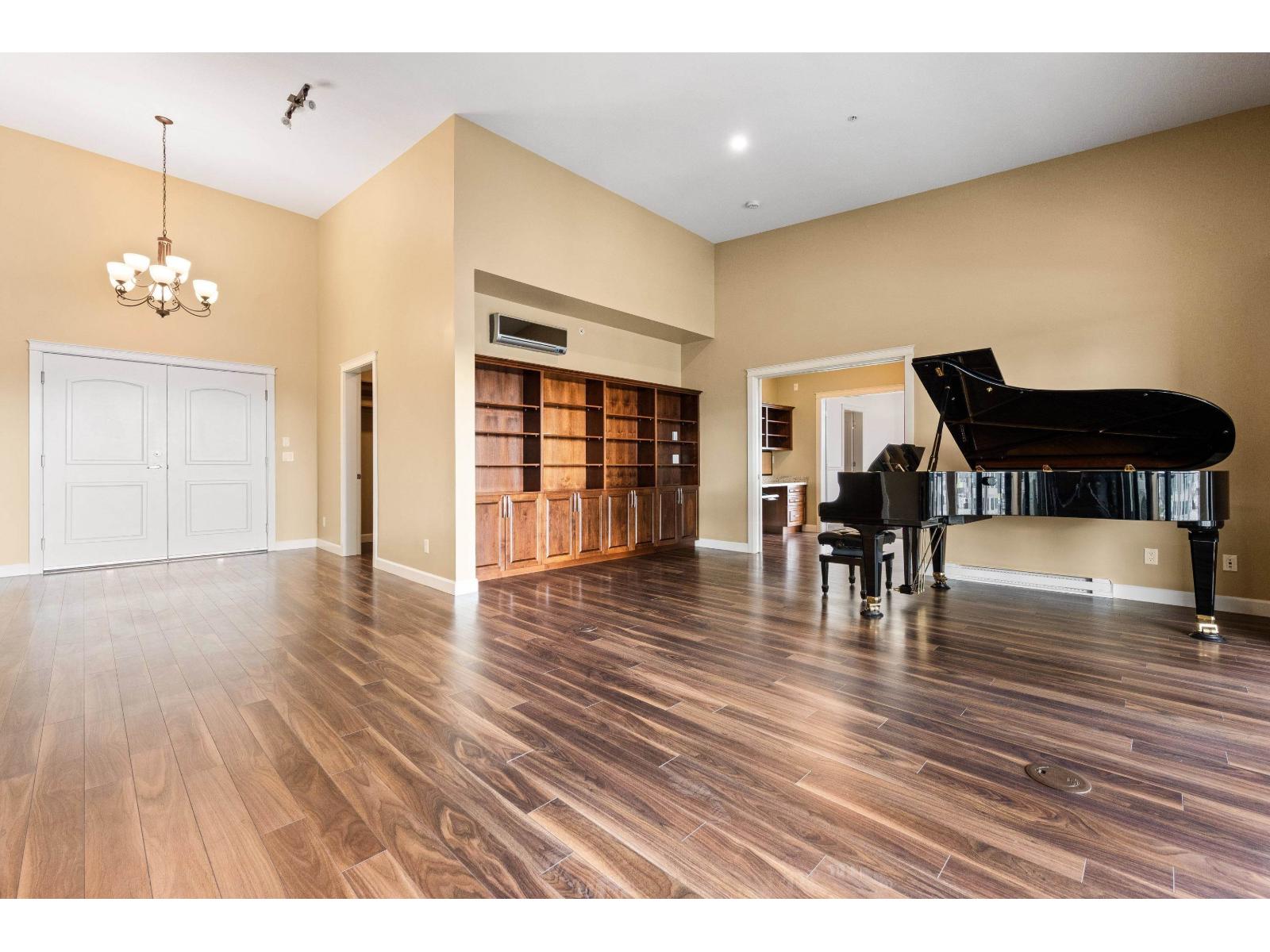 621 2860 TRETHEWEY STREET