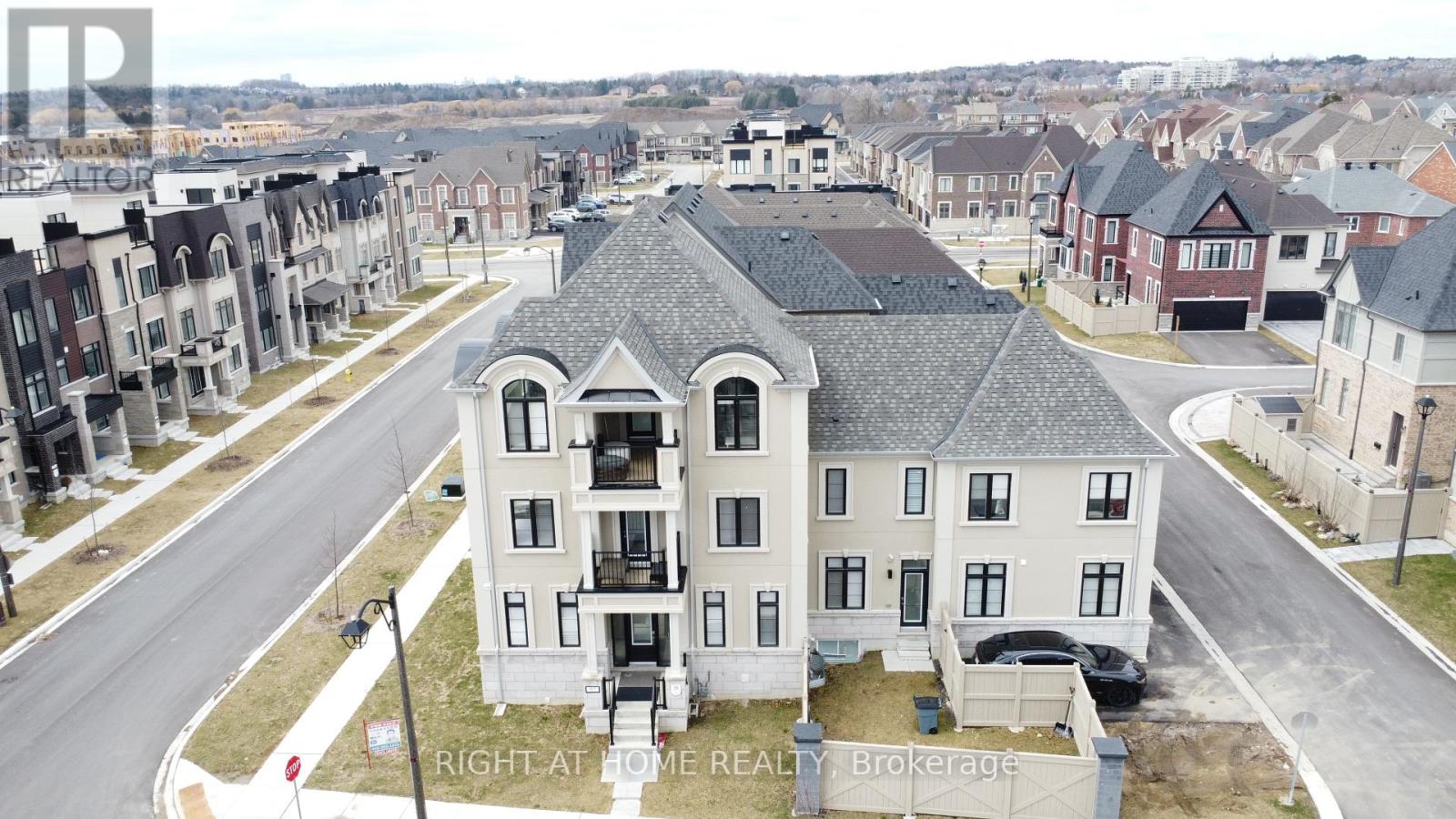 97 GUARDHOUSE CRESCENT