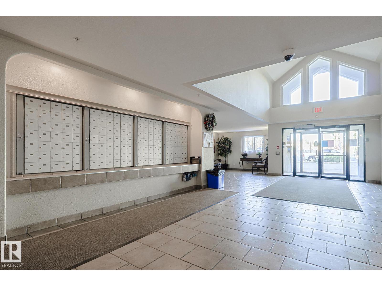 #120 7511 171 ST NW NW