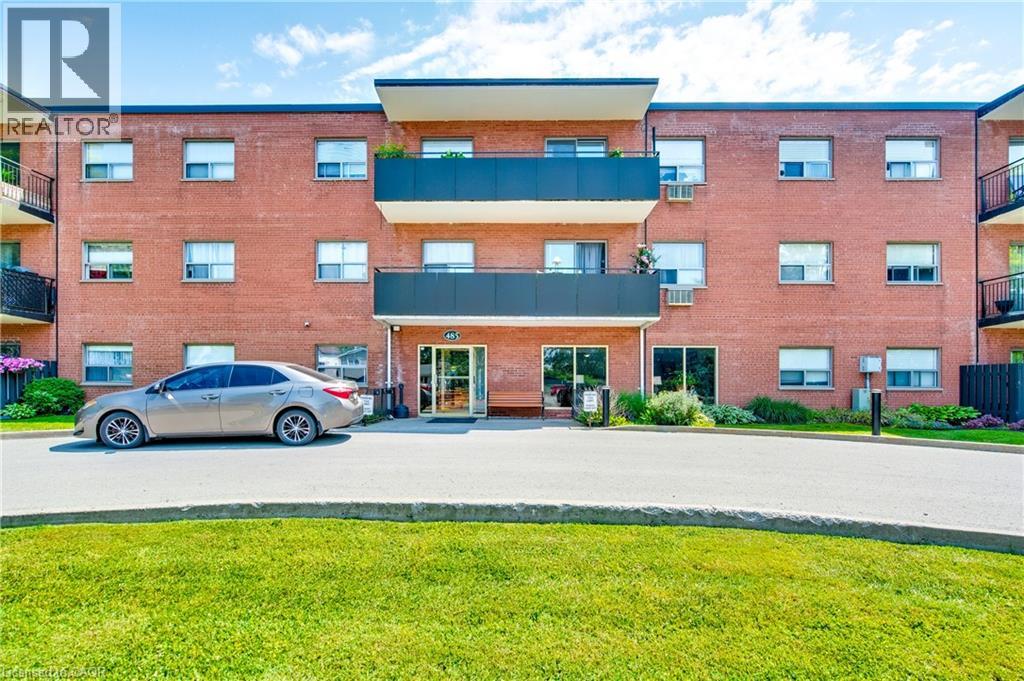 Photo 1 of 14 — 485 THOROLD Road Unit# 319, Welland, ON L3C3X1