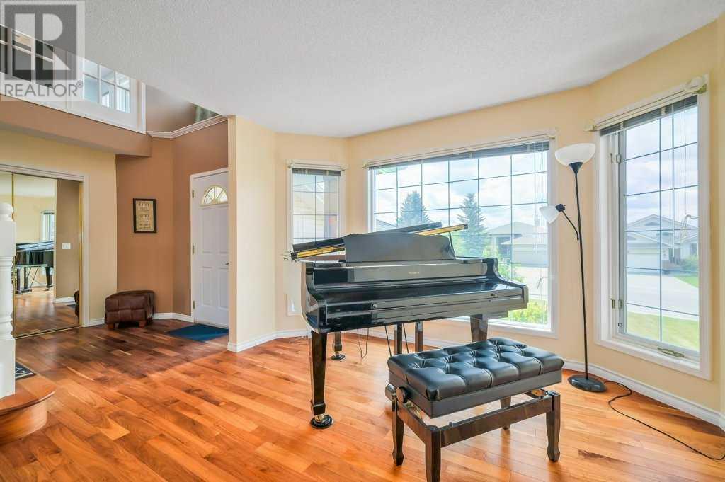 16 Gleneagles View