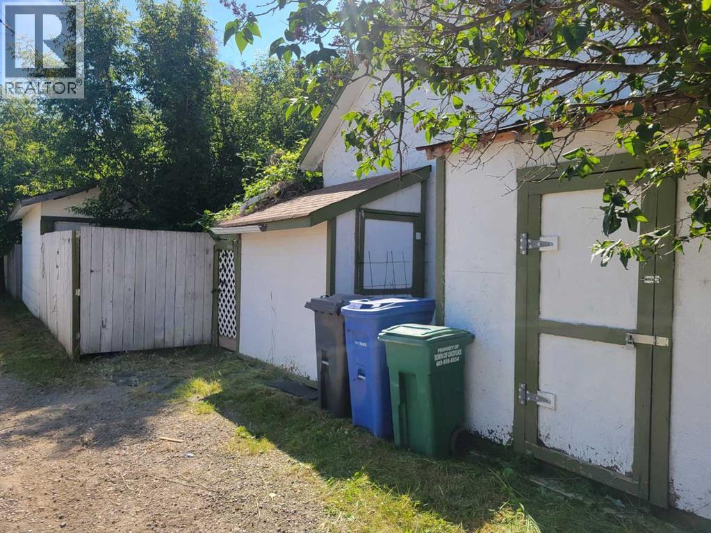 1 Elm Avenue
