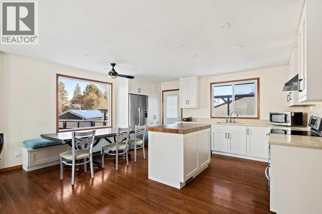 108 Lynnbrook Bay SE