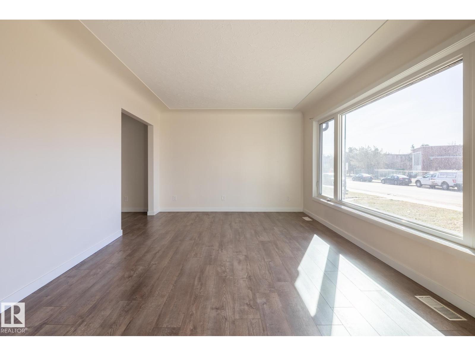 13236 115 AV NW