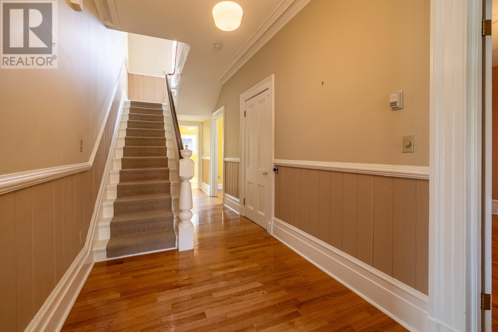 93 Forest Road