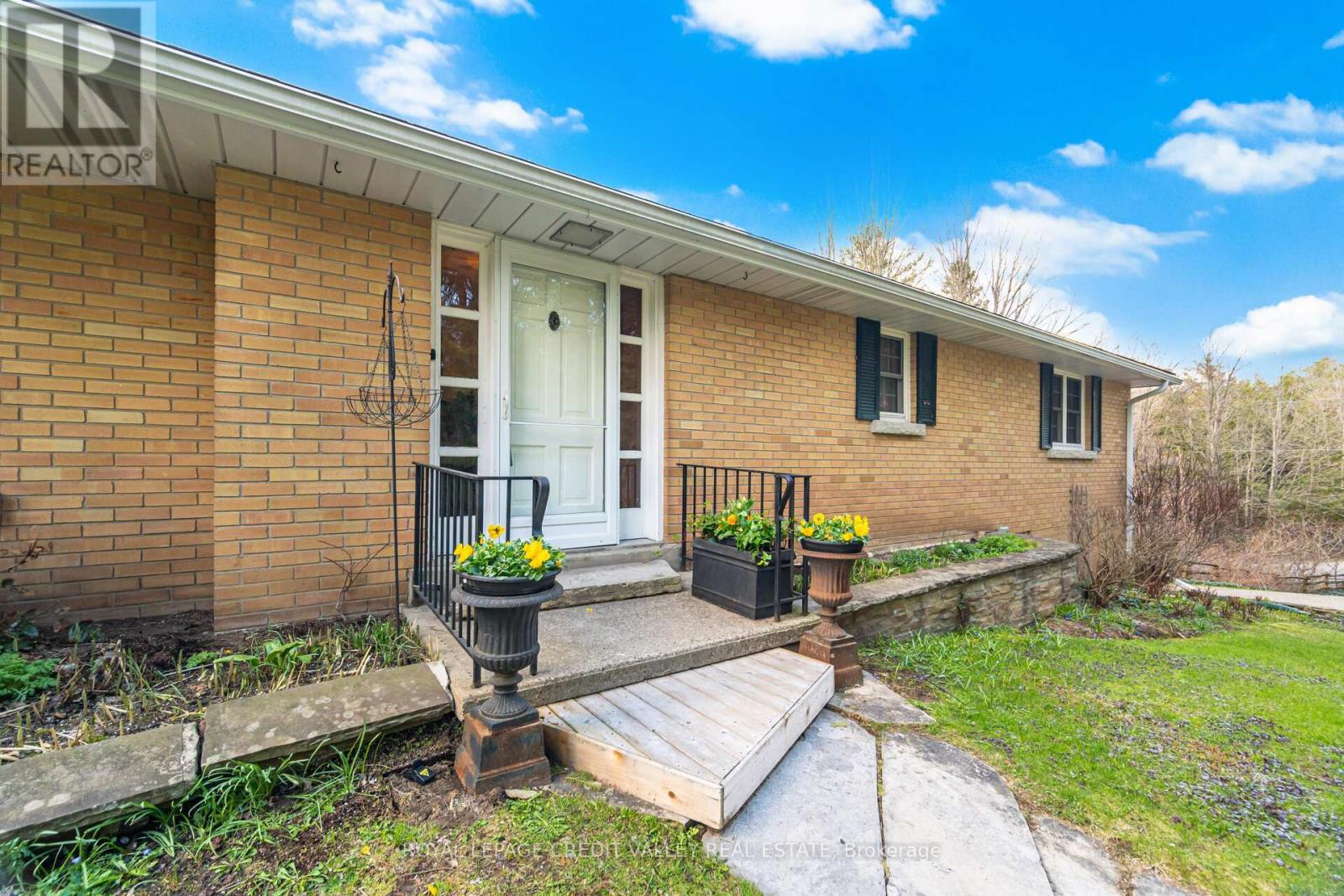 17888 INNIS LAKE ROAD