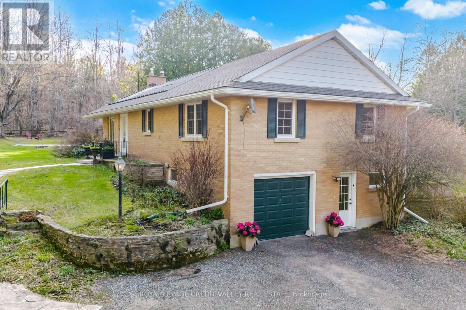 17888 INNIS LAKE ROAD