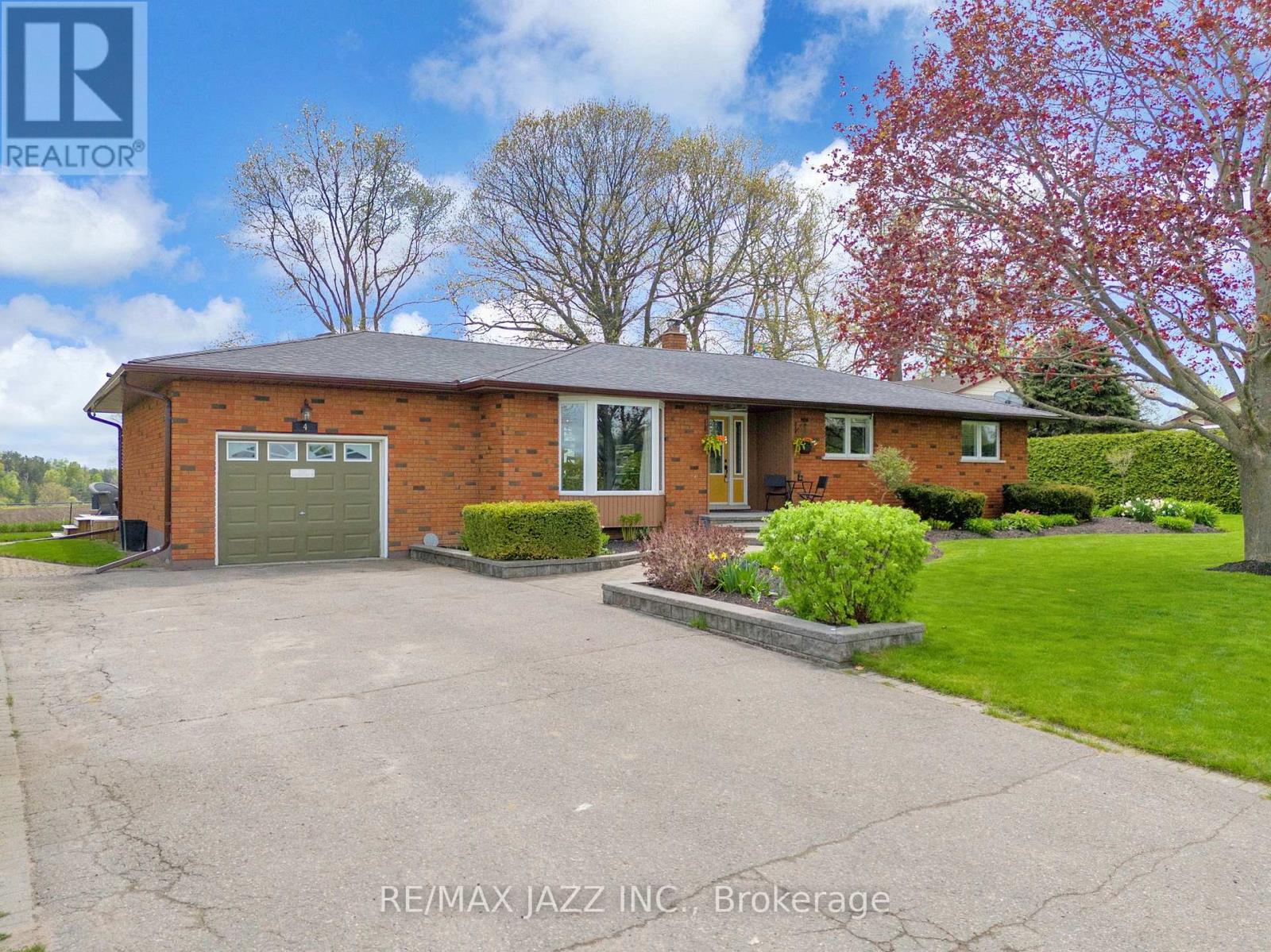 4 PERCY CRESCENT