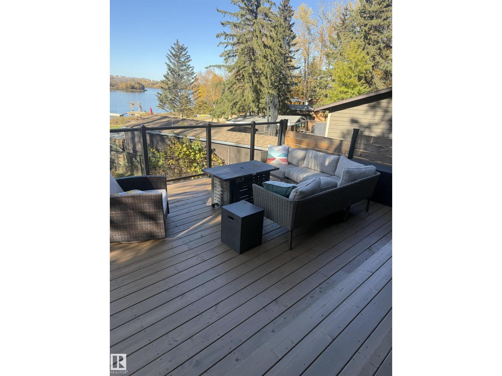 #23 2332 TWP 521 Parkland County