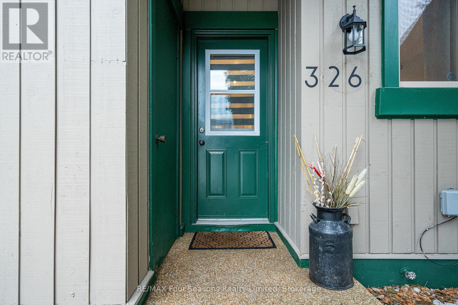 326 - 5 DAWSON DRIVE