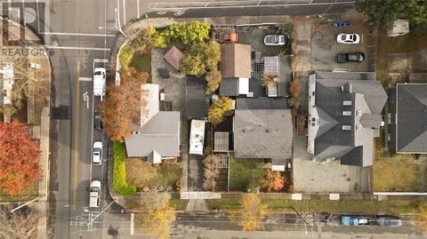 2345 Howard Rd Victoria BC V8R4K8