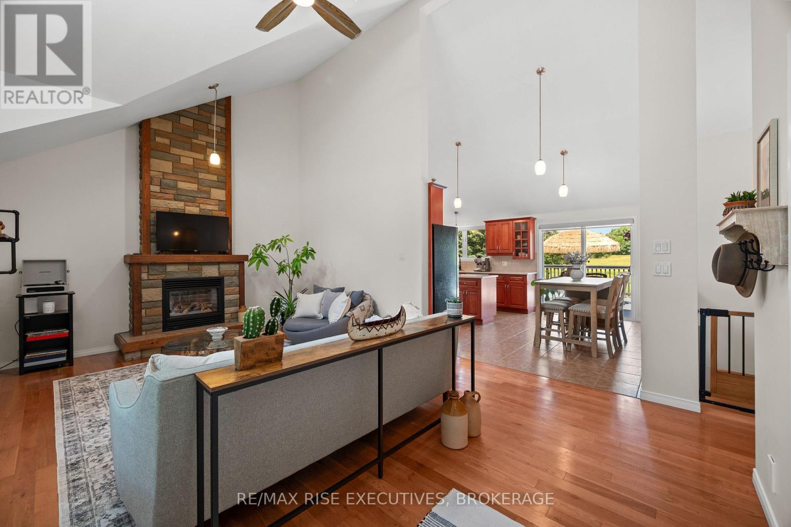 63 SUNNYSIDE ROAD
