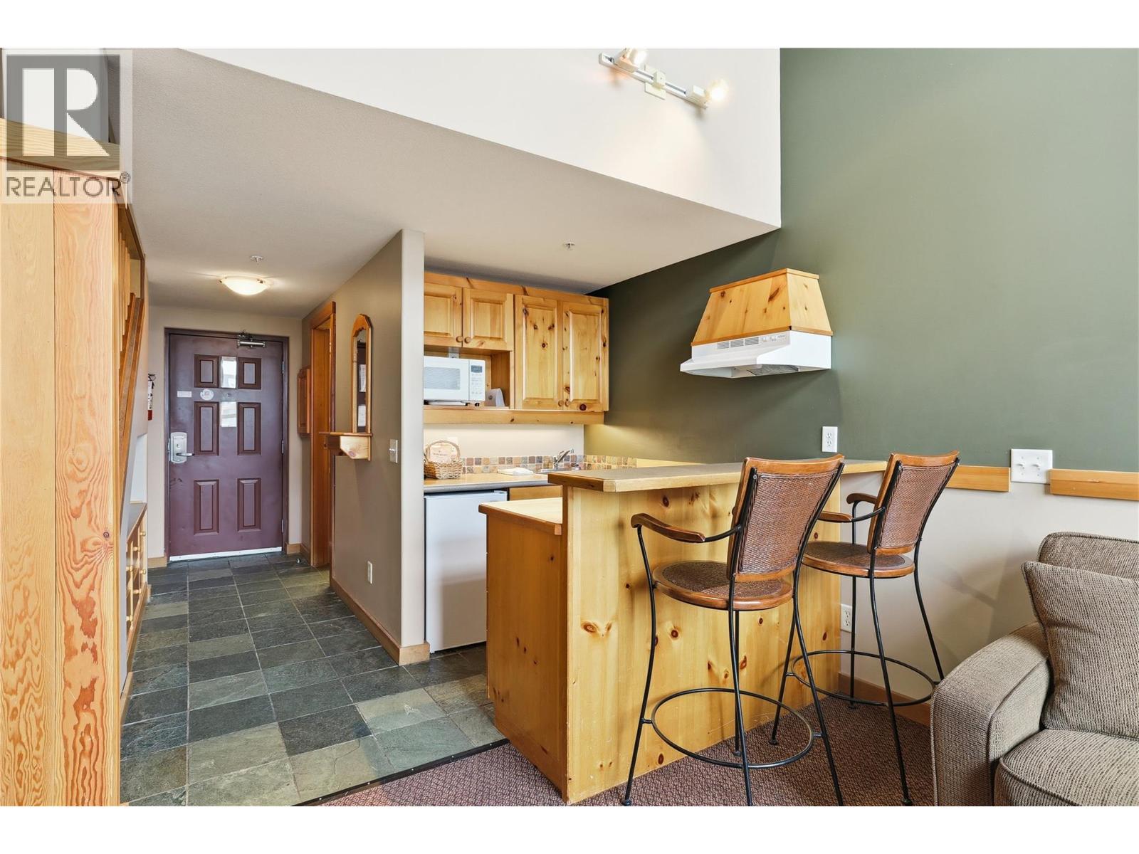 5335 Big White Road Unit# 218