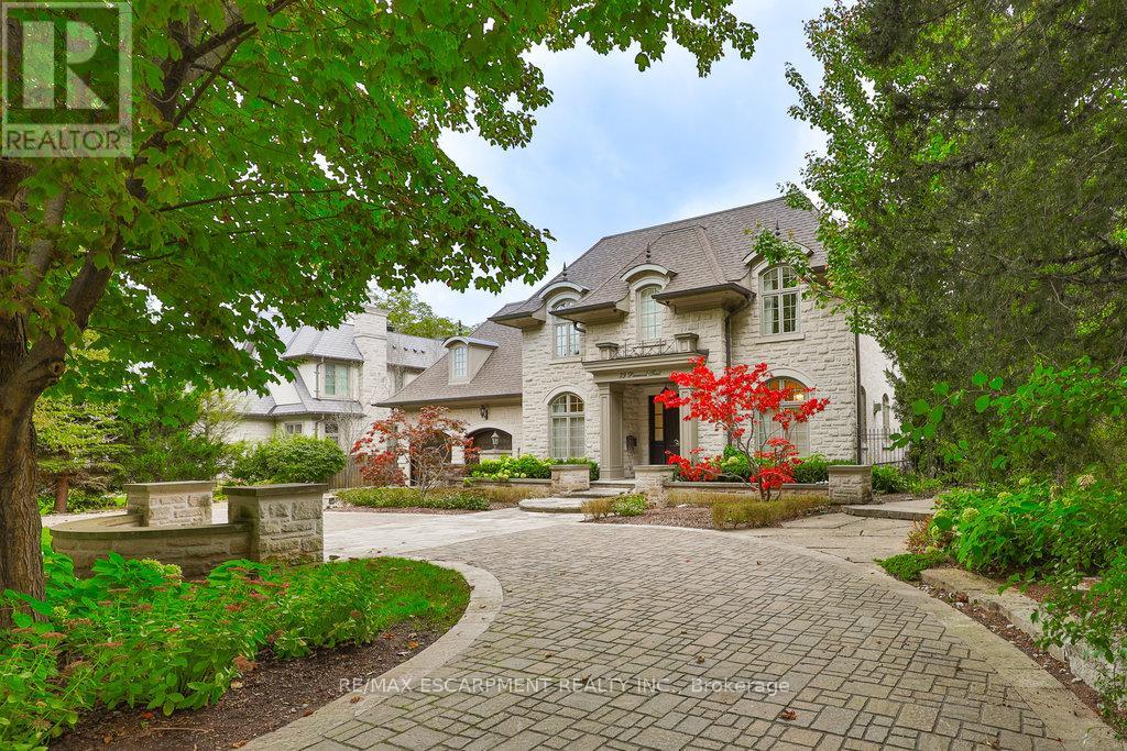 79 PINEWOOD TRAIL