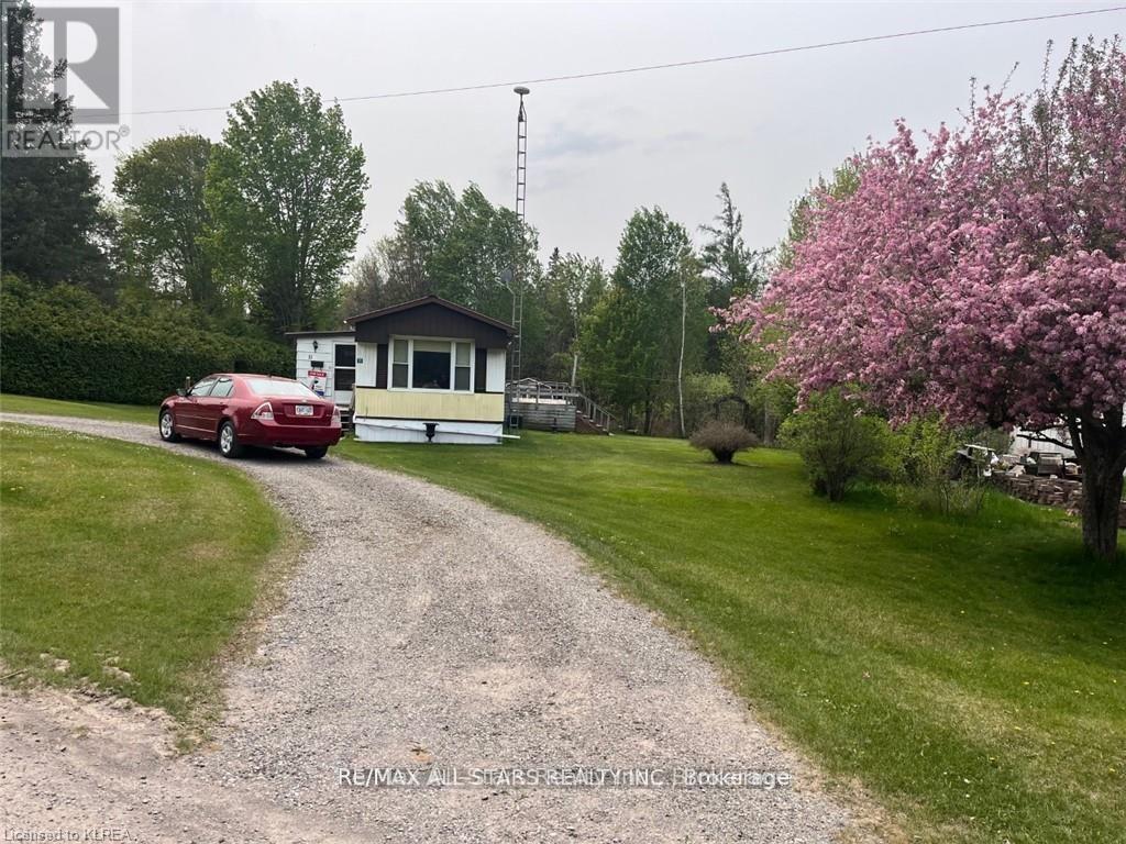 Photo 1 of 19 — 11 BEVERLY ROAD, Kawartha Lakes (Manvers), ON L0B1K0