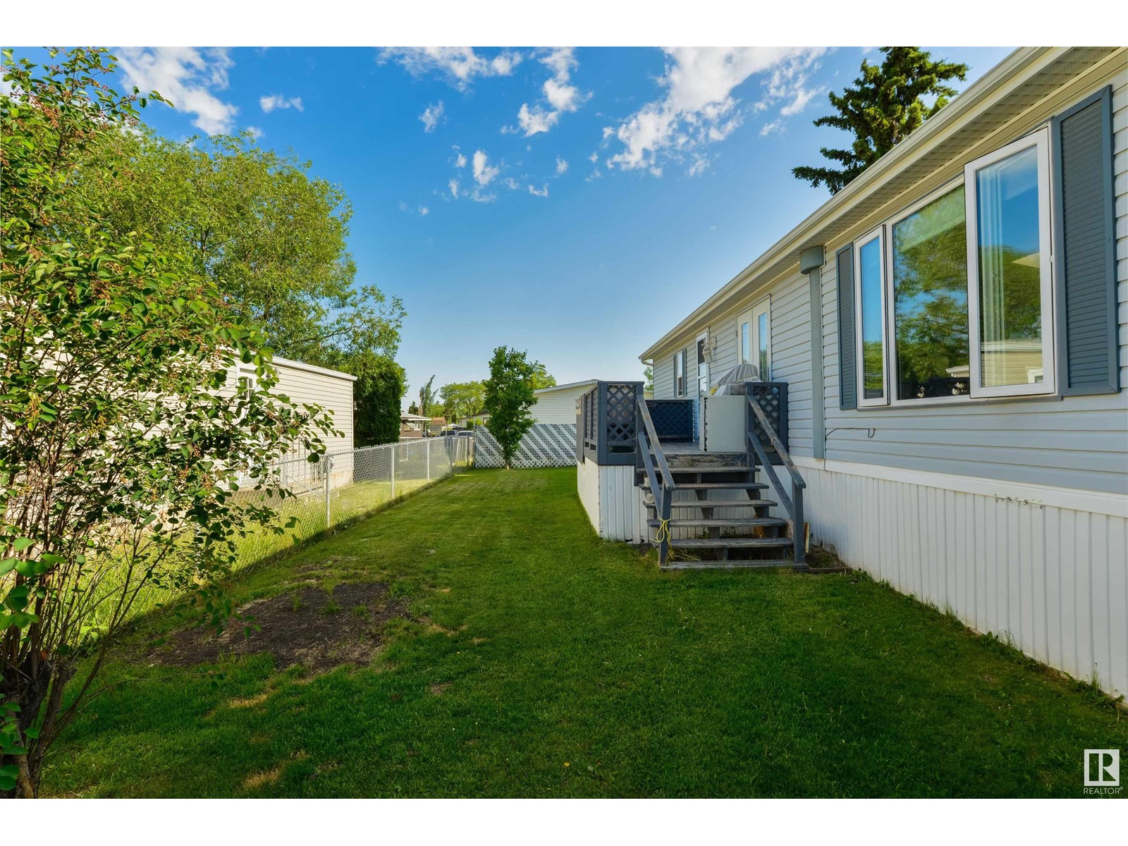 64 Rim RD NW