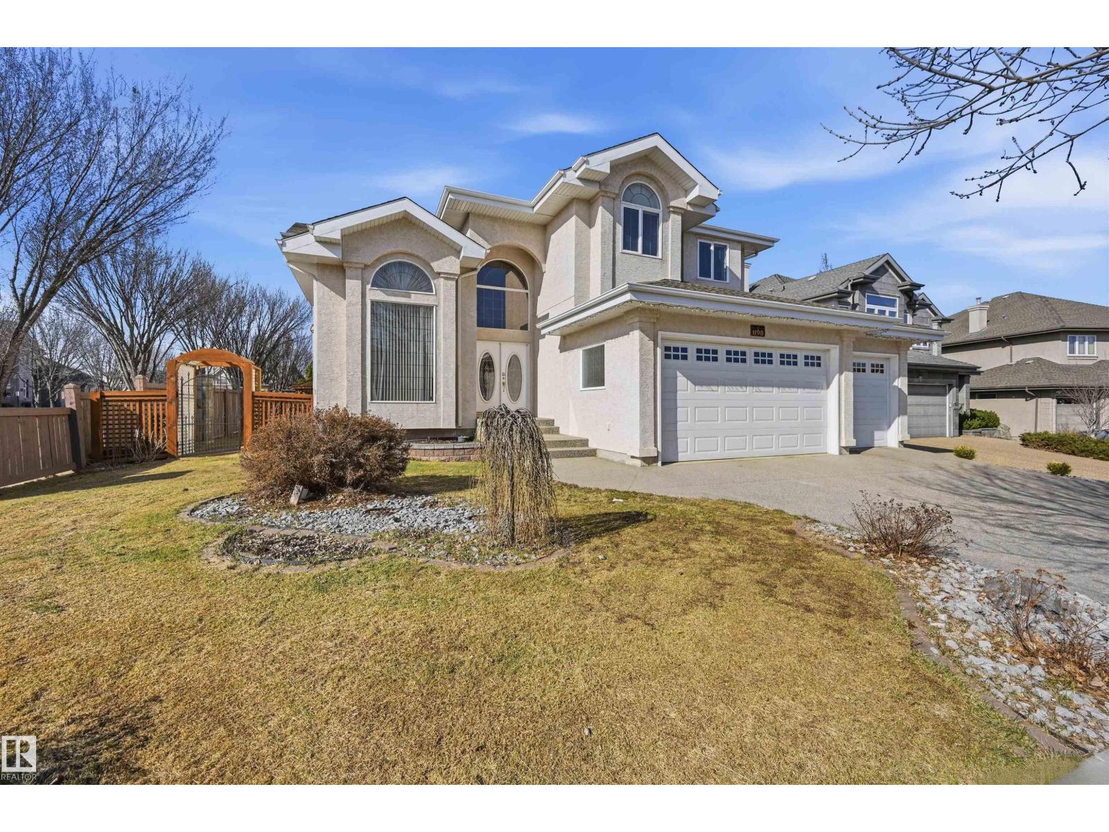 1198 HOLLANDS WY NW