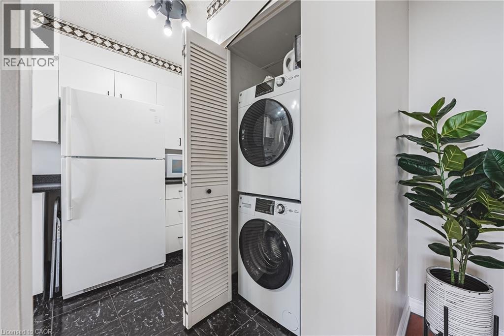 2055 UPPER MIDDLE Road Unit# 1206