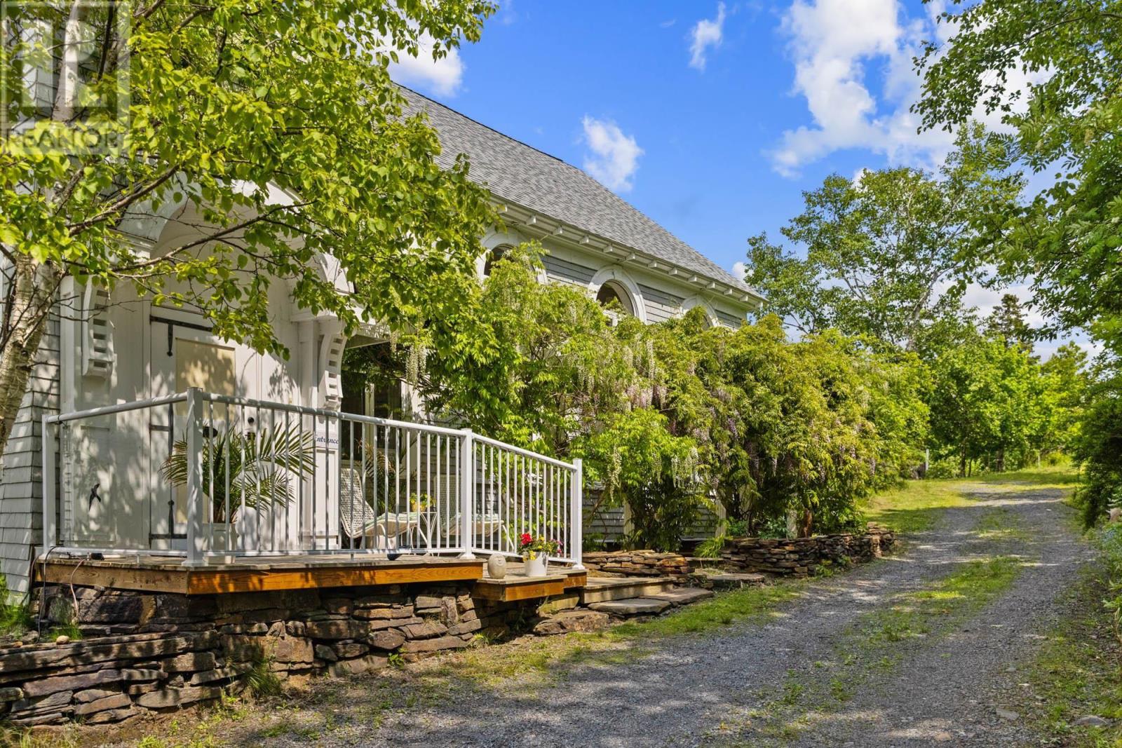 4 York Redoubt Crescent