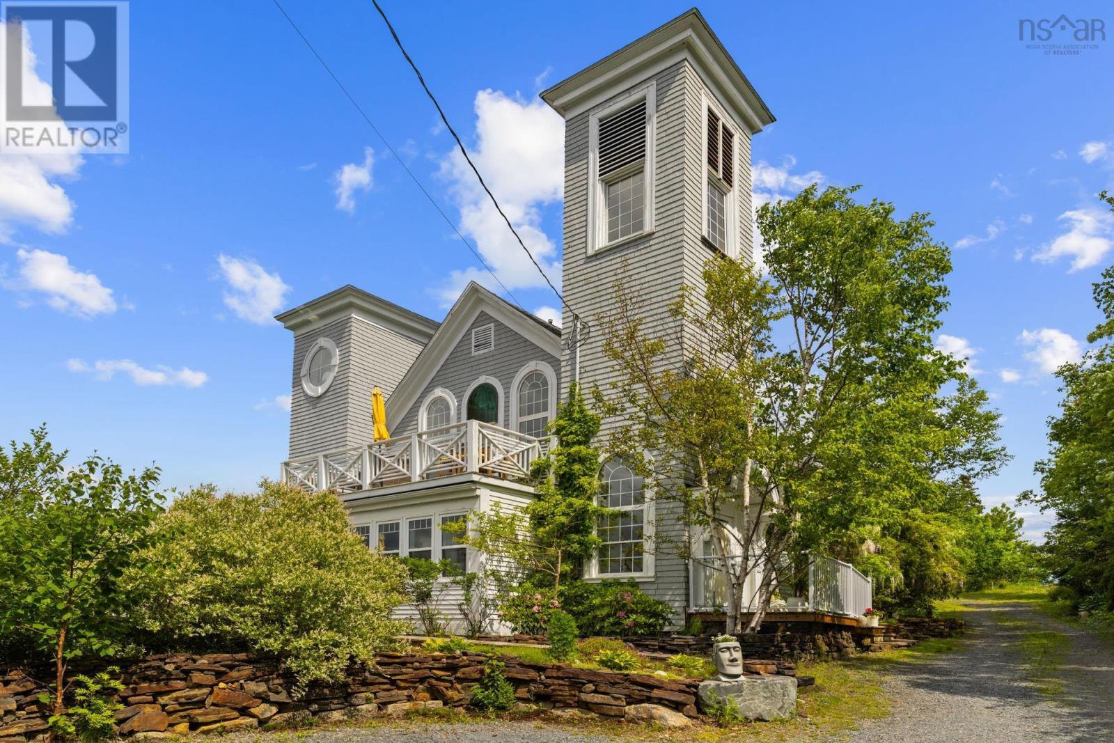 4 York Redoubt Crescent