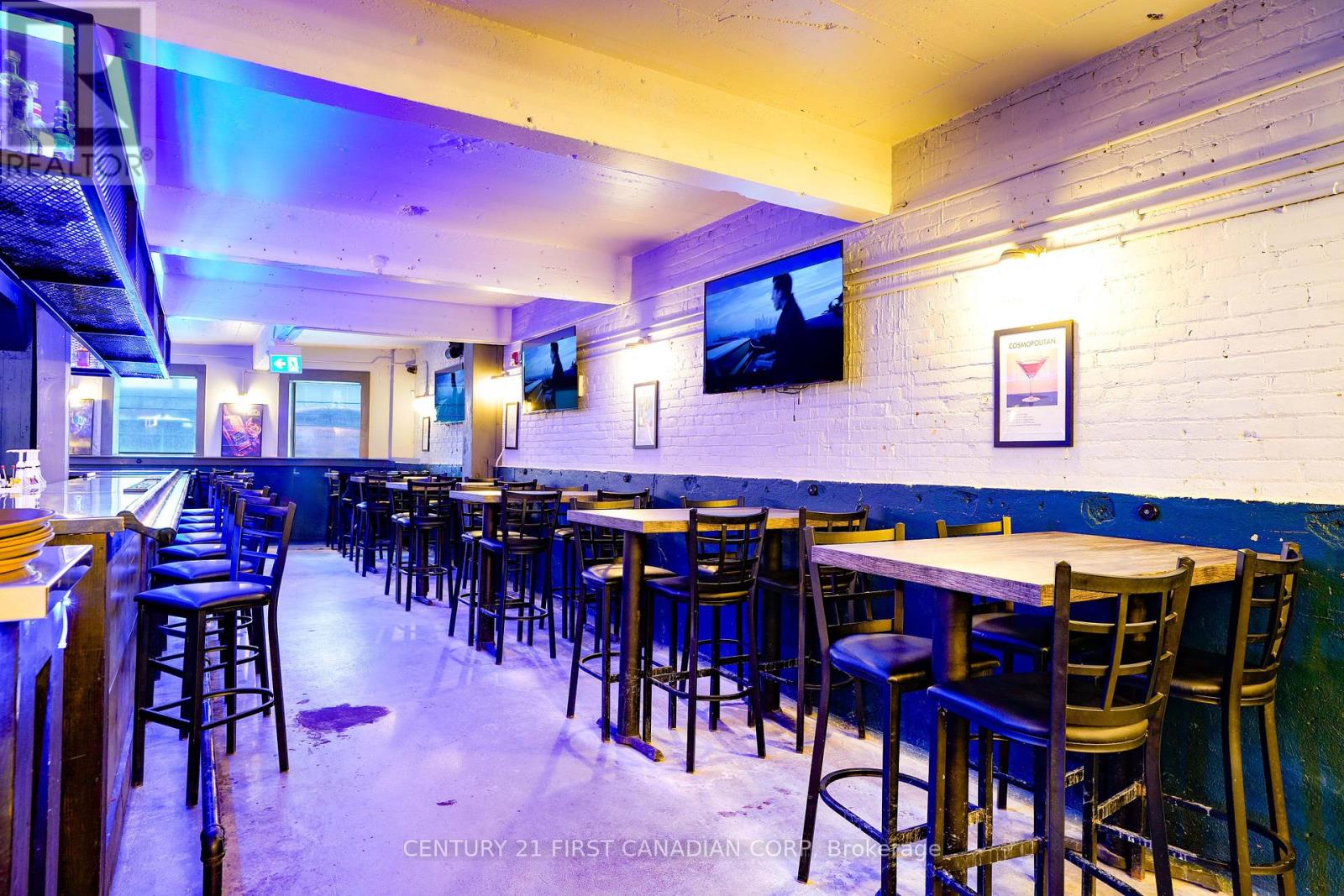 UNIT A - 117 CHRISTINA STREET N