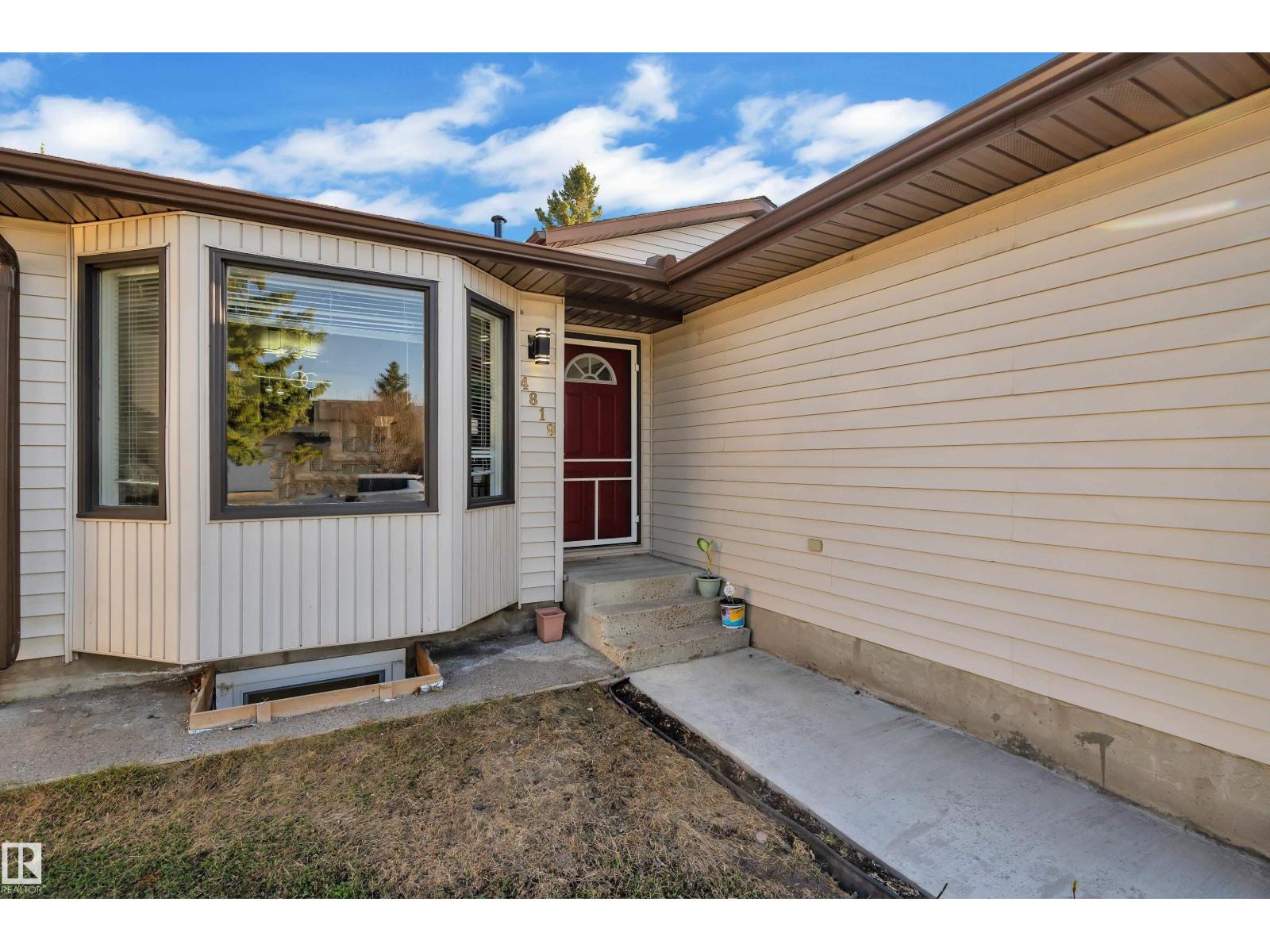 4819 30 AV NW