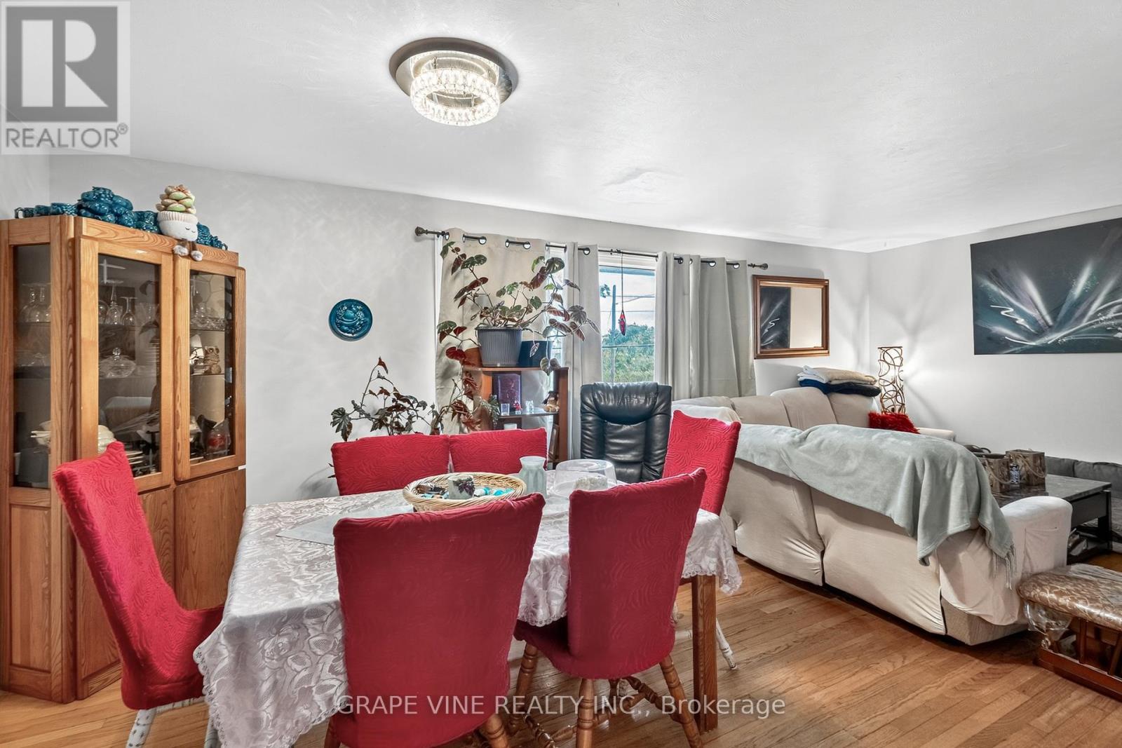 1098 CLYDE AVENUE