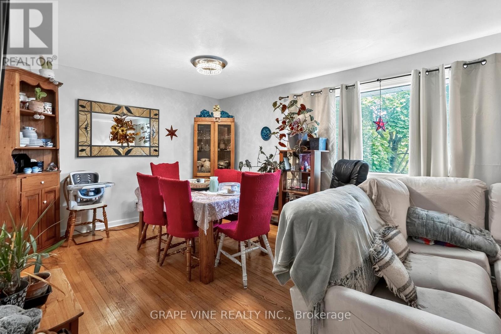 1098 CLYDE AVENUE