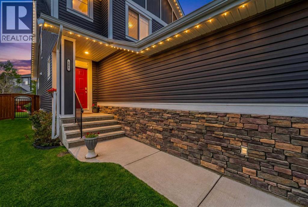 141 Copperpond Bay SE