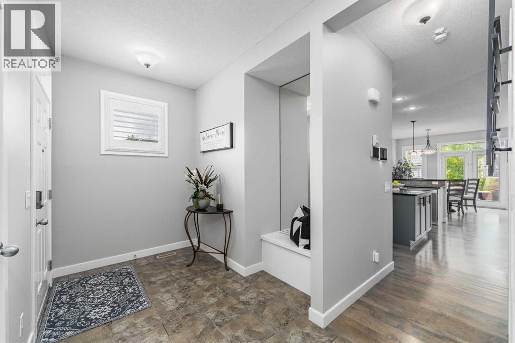 141 Copperpond Bay SE