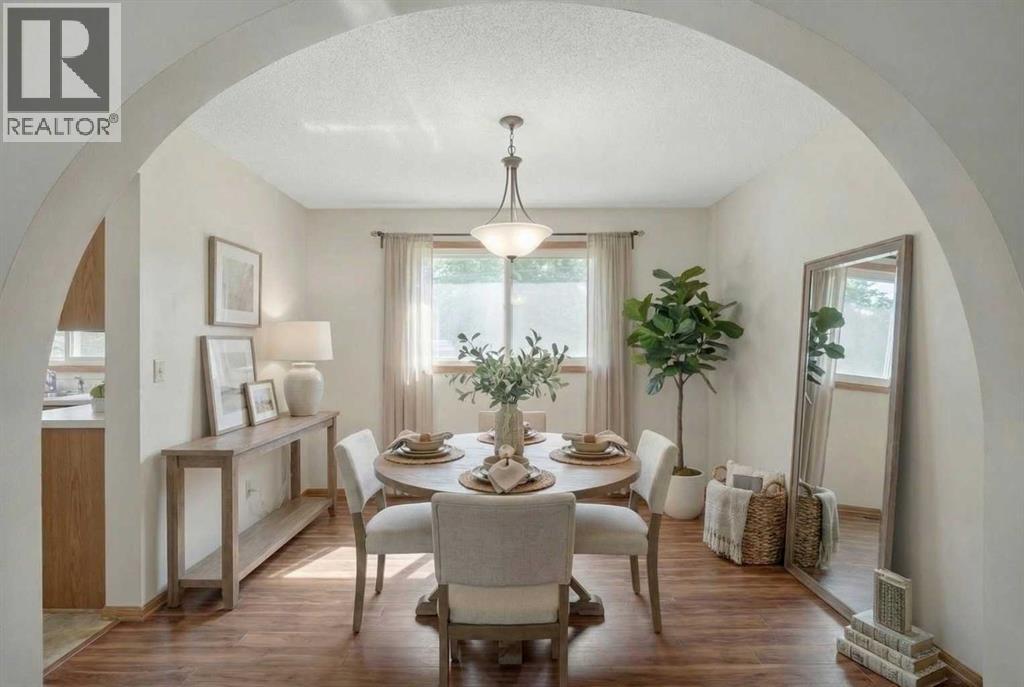 247 Templewood Road NE