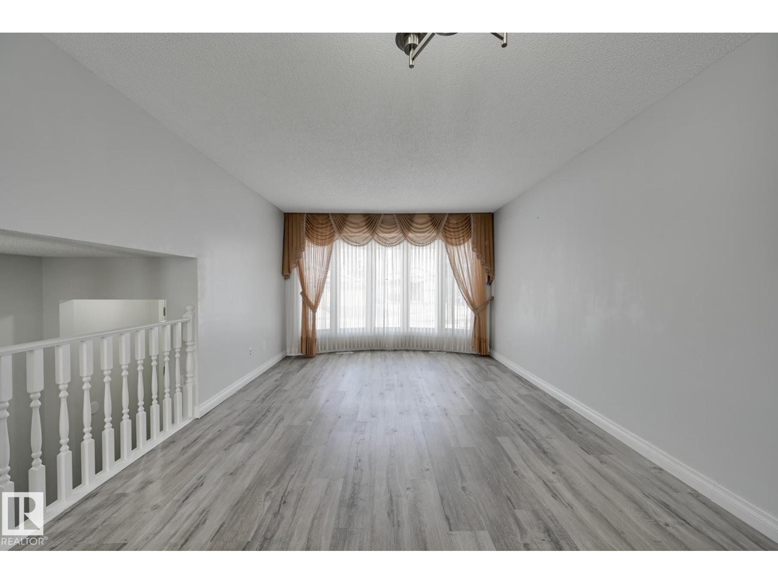 8507 152B AV NW