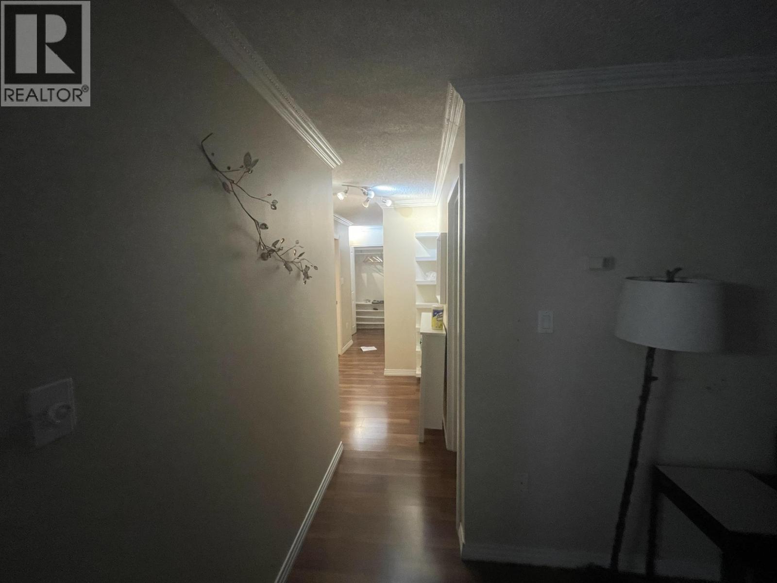 107 466 E EIGHTH AVENUE