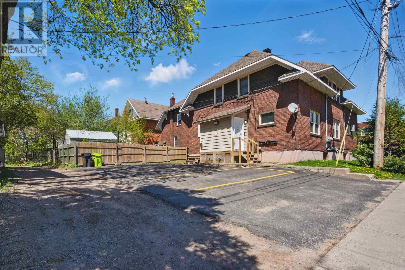 Homes for Sale Sault Ste. Marie 183 Albert ST E