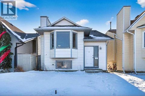 184 Falmere Way NE Calgary AB T3J2Y2