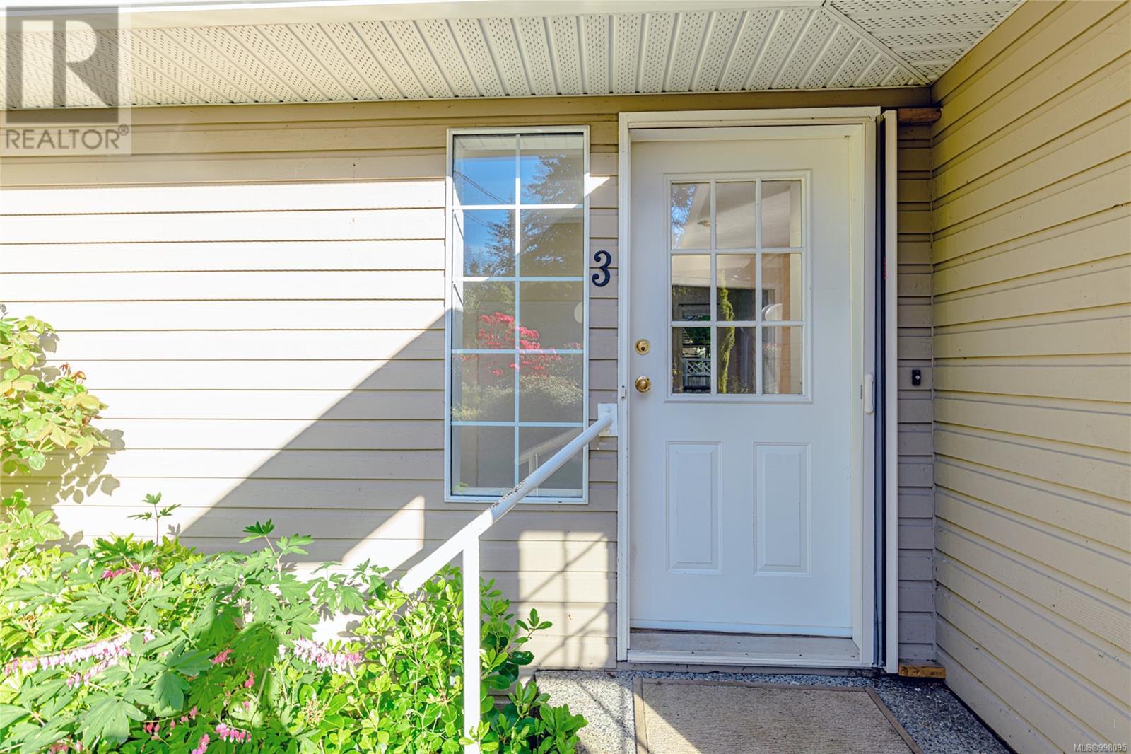 3 124 Valhalla Rd