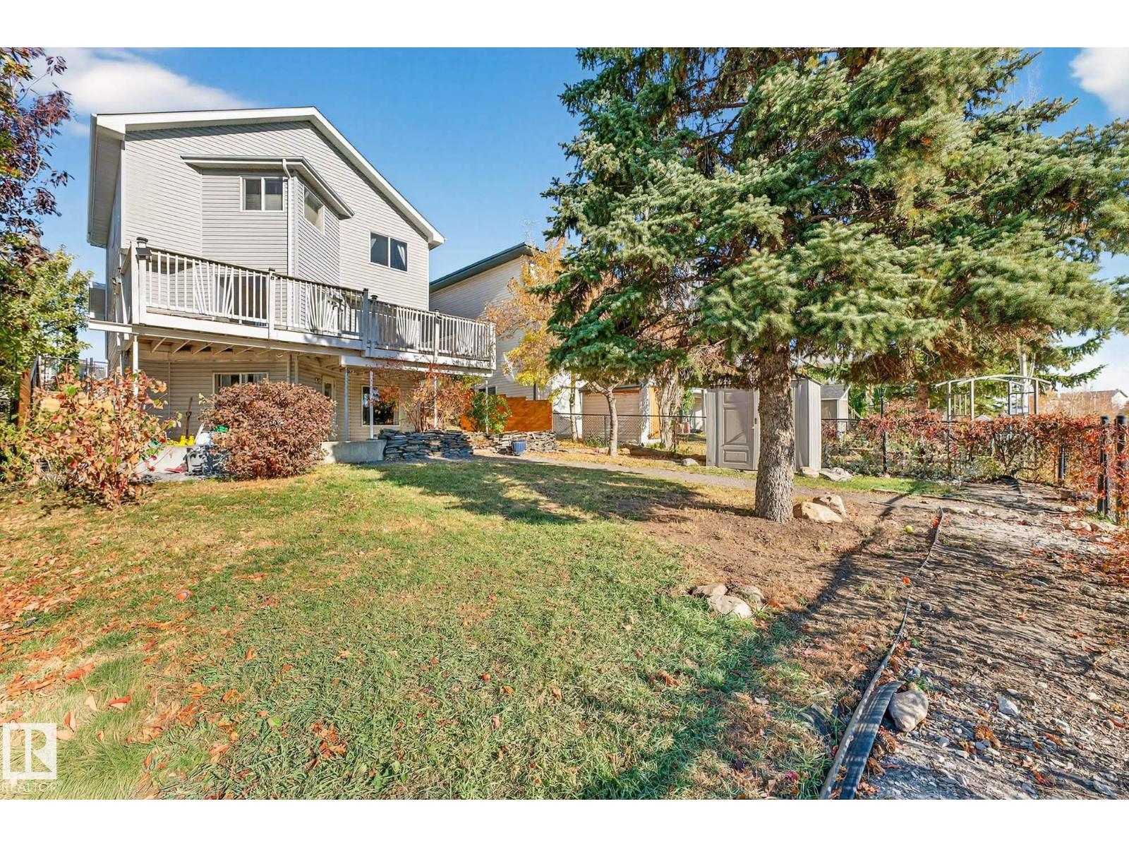 3327 32 AV NW