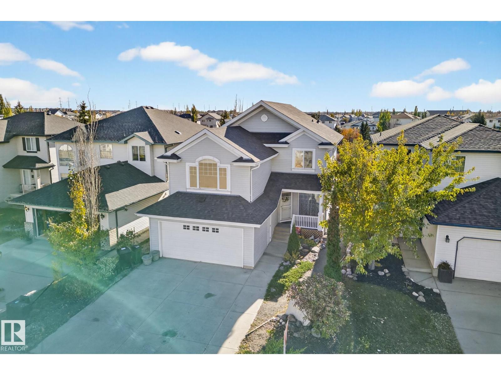 3327 32 AV NW