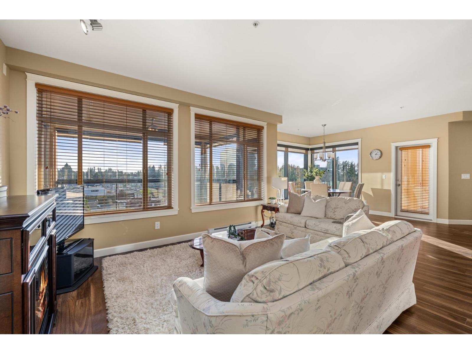 526 2860 TRETHEWEY STREET