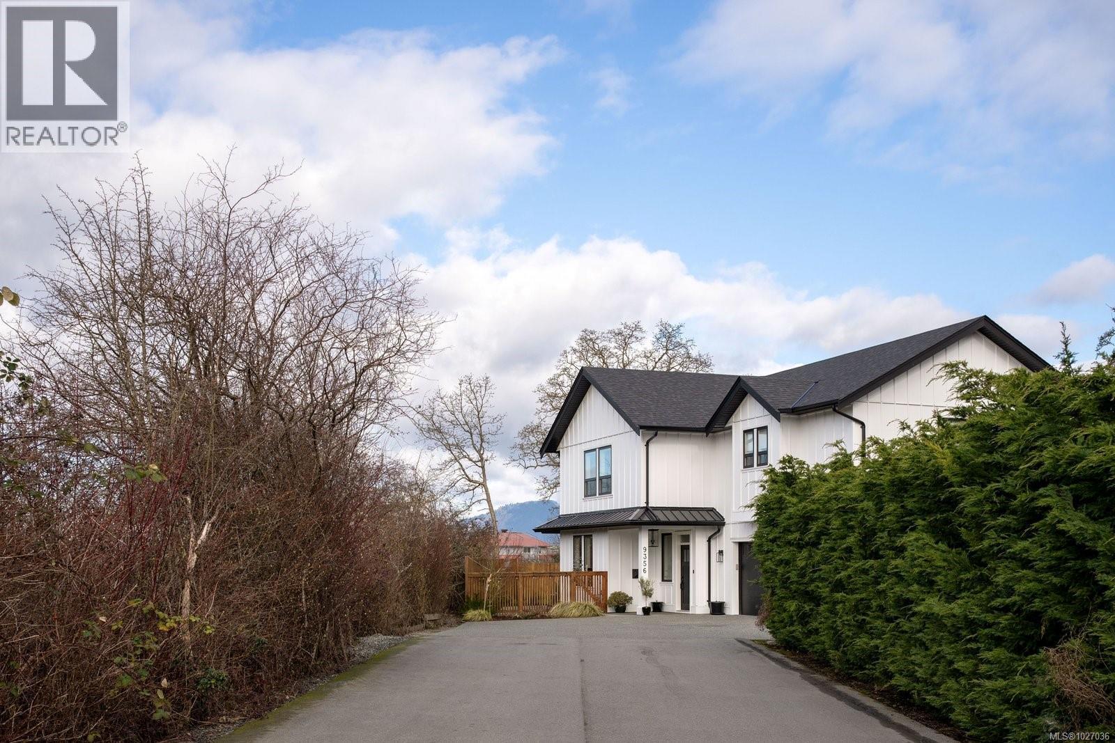 9356 East Saanich Rd