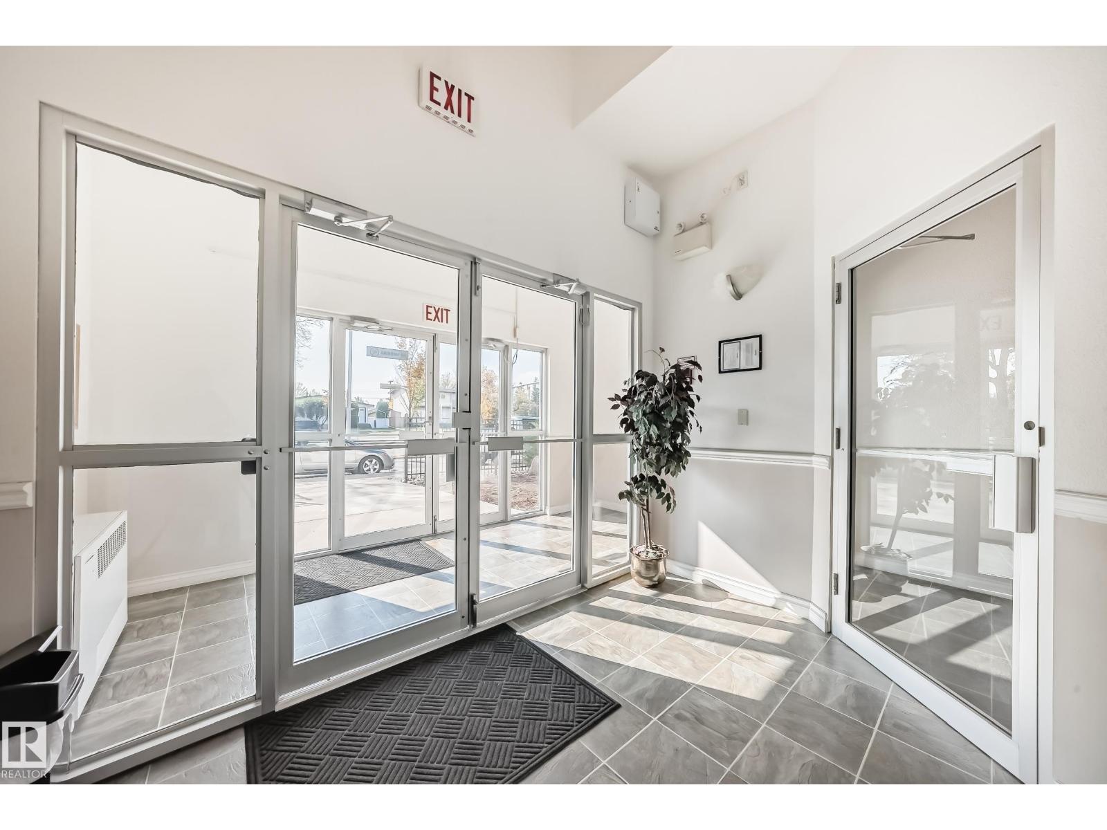 #103 6708 90 AV NW NW