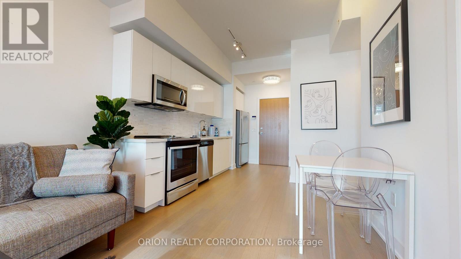 332 - 30 SHORE BREEZE DRIVE